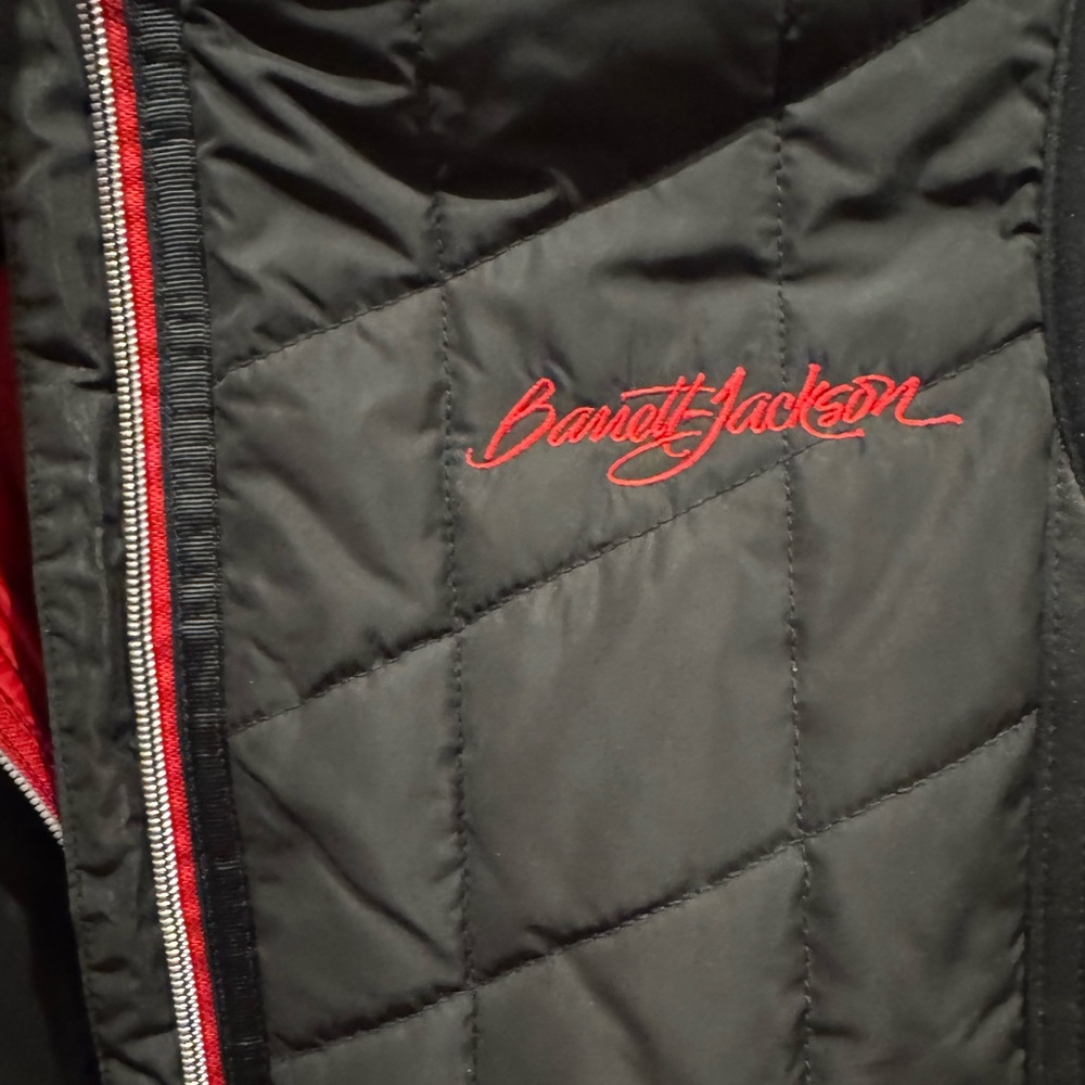 Barrett Jackson Official Black & Red Quilted Vest - Women's collector car & moto - Picture 5 of 7